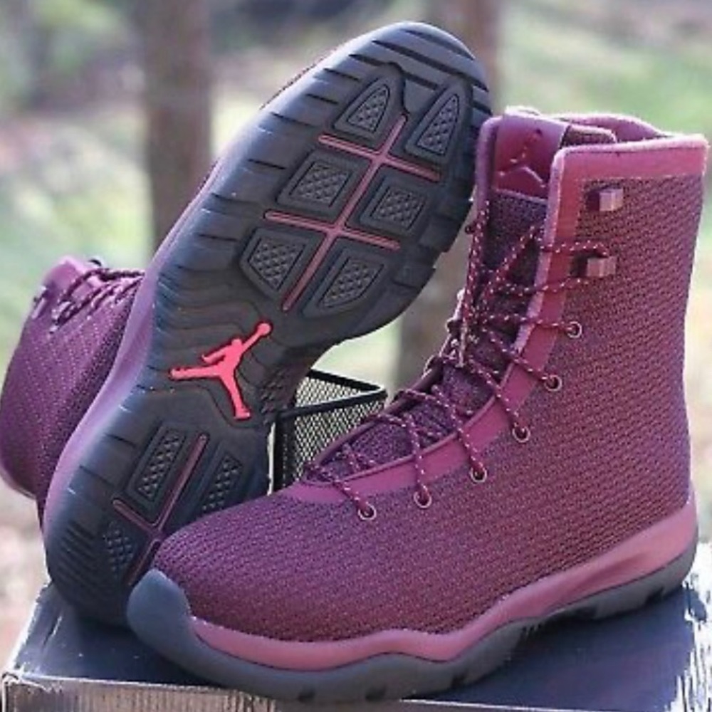 Jordan Future Boot Night Maroon sz 8